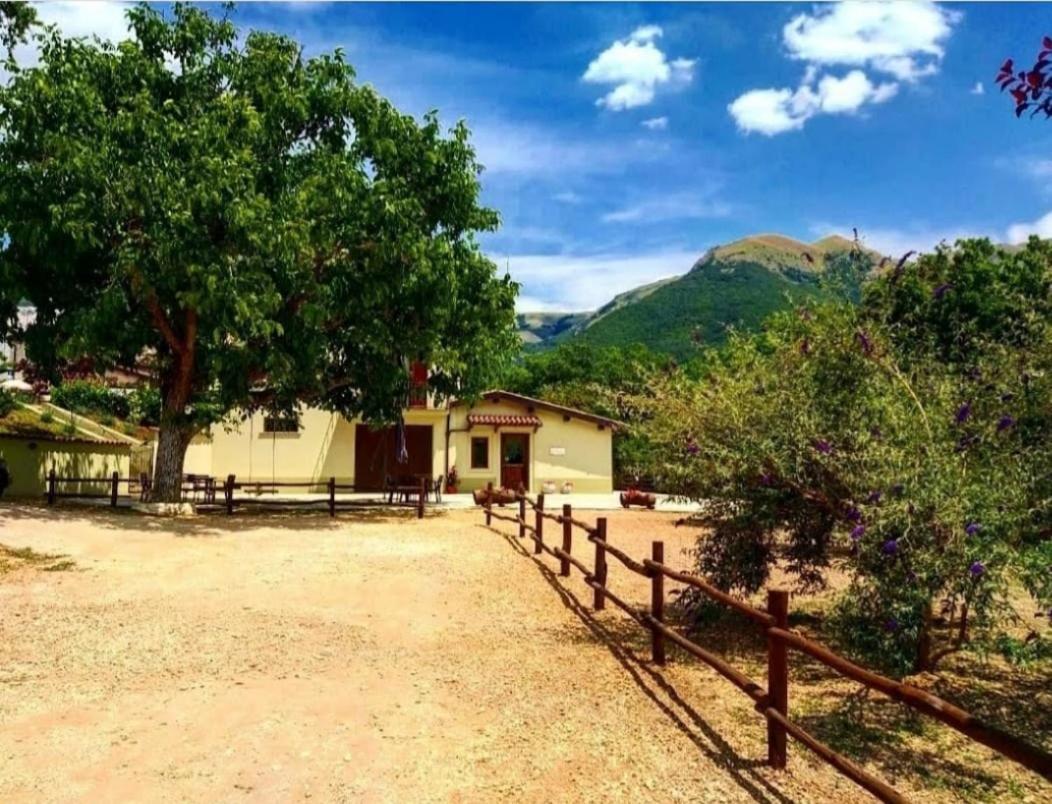נורצ'יה B&B Fonte Vena מראה חיצוני תמונה